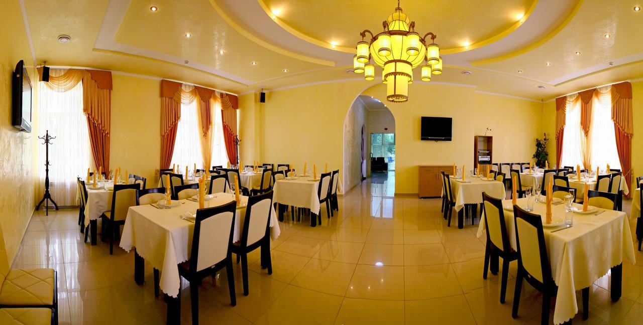 Jaguar Hotel Mykolaiv Exterior foto