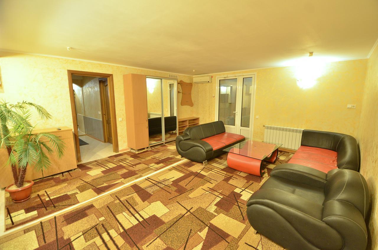 Jaguar Hotel Mykolaiv Exterior foto